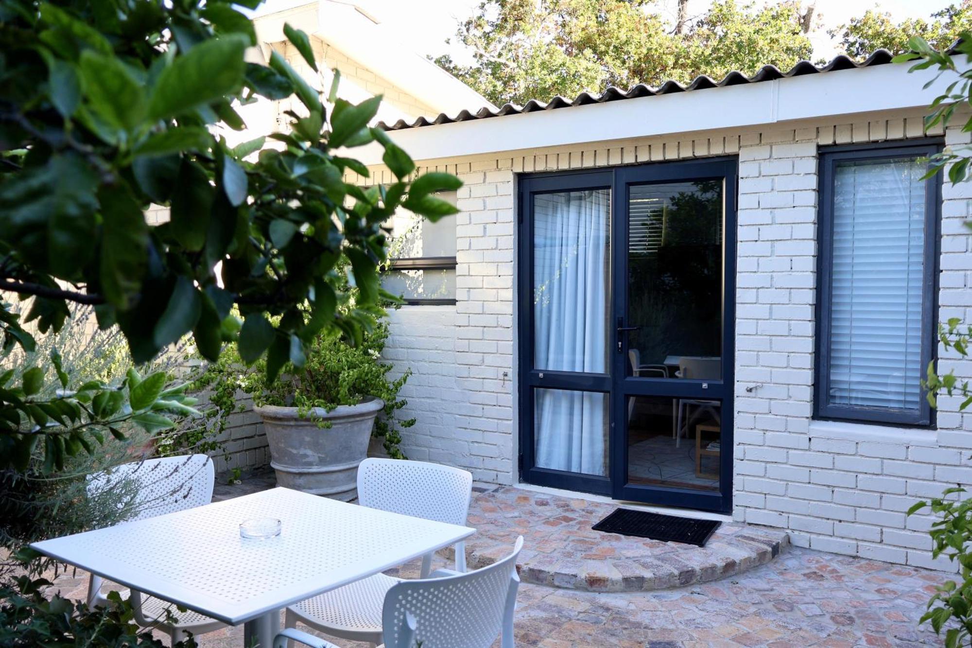 Courtyard Studio Lights And Wi Fi During Load Shedding Apartment Stellenbosch Exterior foto